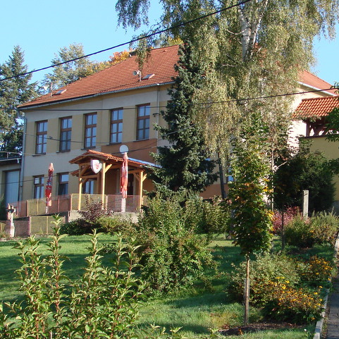 Budova obecního úřadu Dobroutov